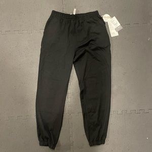 Vuori Clothing - Performance Joggers - Women’s XS